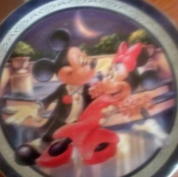Disney Collection Plates - Picture 4 of 14